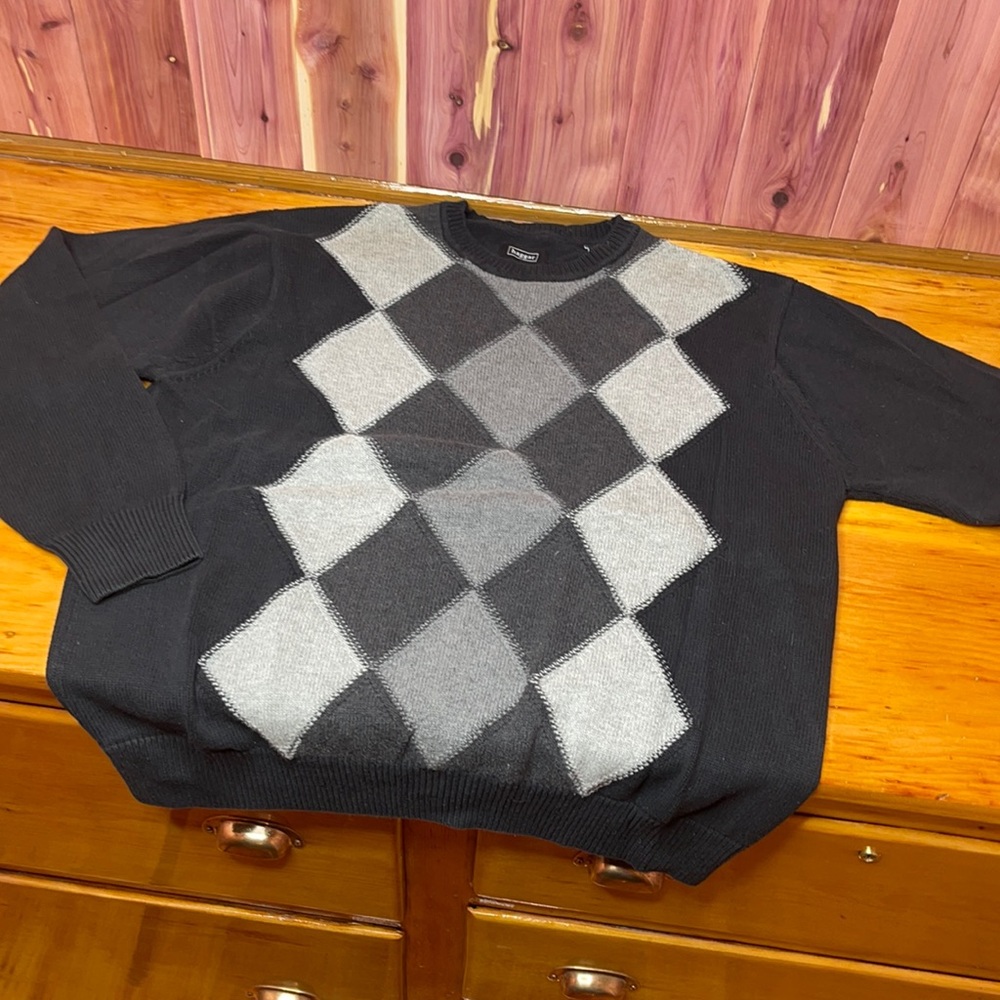 Haggar mens argyle sweater Medium
